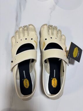 Vibram Women’s Cream Five-Toe Mary Jane Moccasins